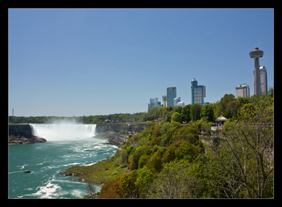 View of Horseshoe Falls and Niagara Falls, ON skyline
